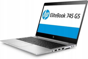Srebrny laptop HP EliteBook 745 G5 otwarty pod kątem, z nazwą modelu na ekranie