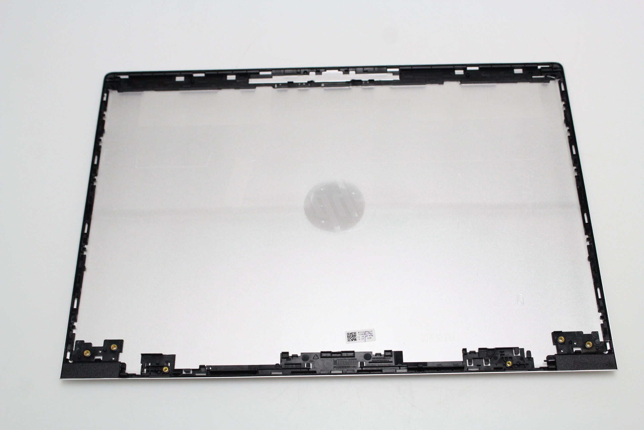 Klapa Matrycy do HP ProBook 450 455 G7 | L77277-001 3 Wewnętrzna strona klapy matrycy HP ProBook 450 i 455 G7 z mocowaniami