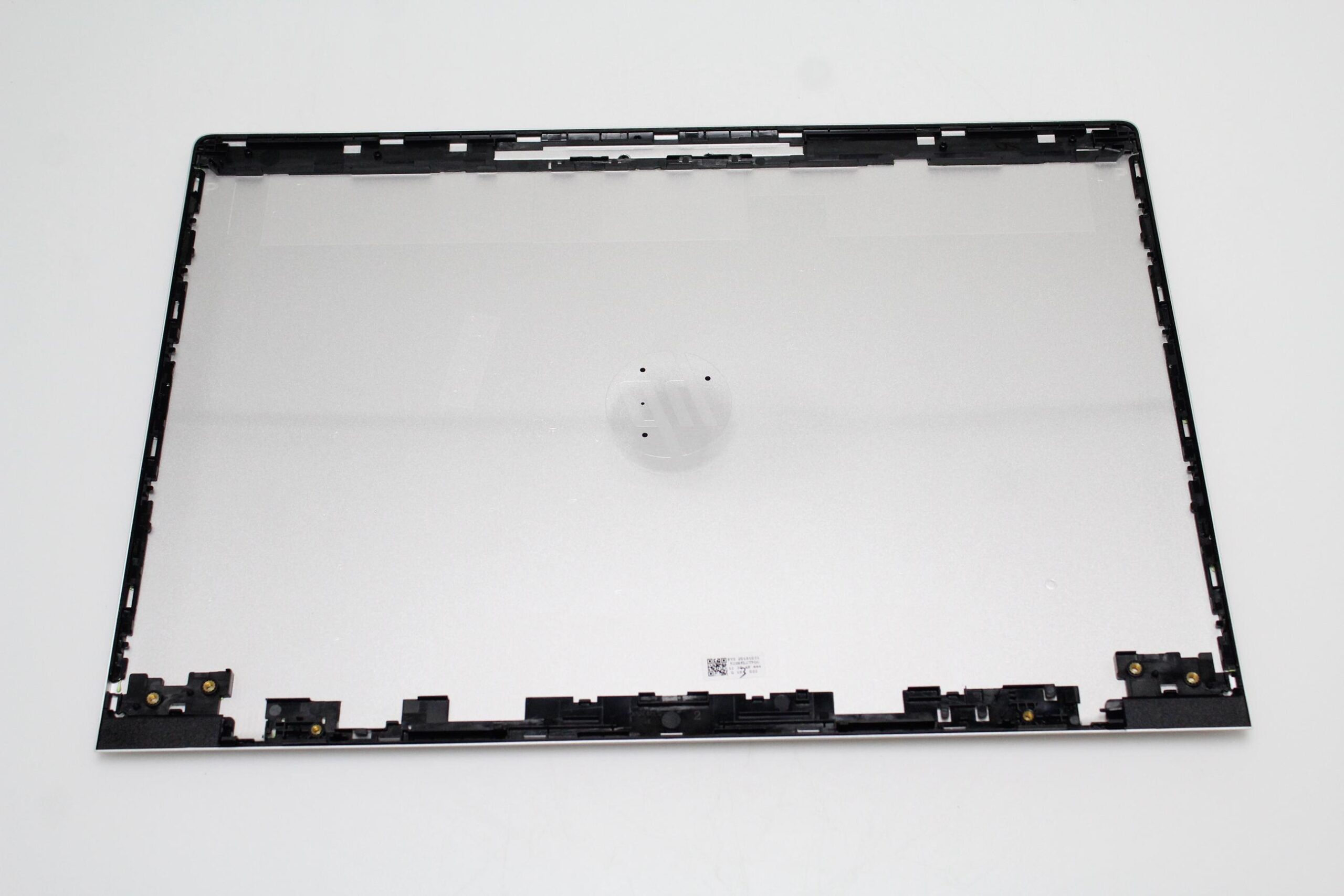 Klapa Matrycy do HP ProBook 450 455 G6 | L45110-001 3 Wewnętrzna strona klapy matrycy HP ProBook 450 455 G6 z mocowaniami i czarną ramą