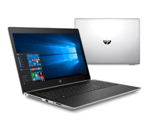 Otwarty laptop HP ProBook 450 G5 oraz widok srebrnej pokrywy z logo HP