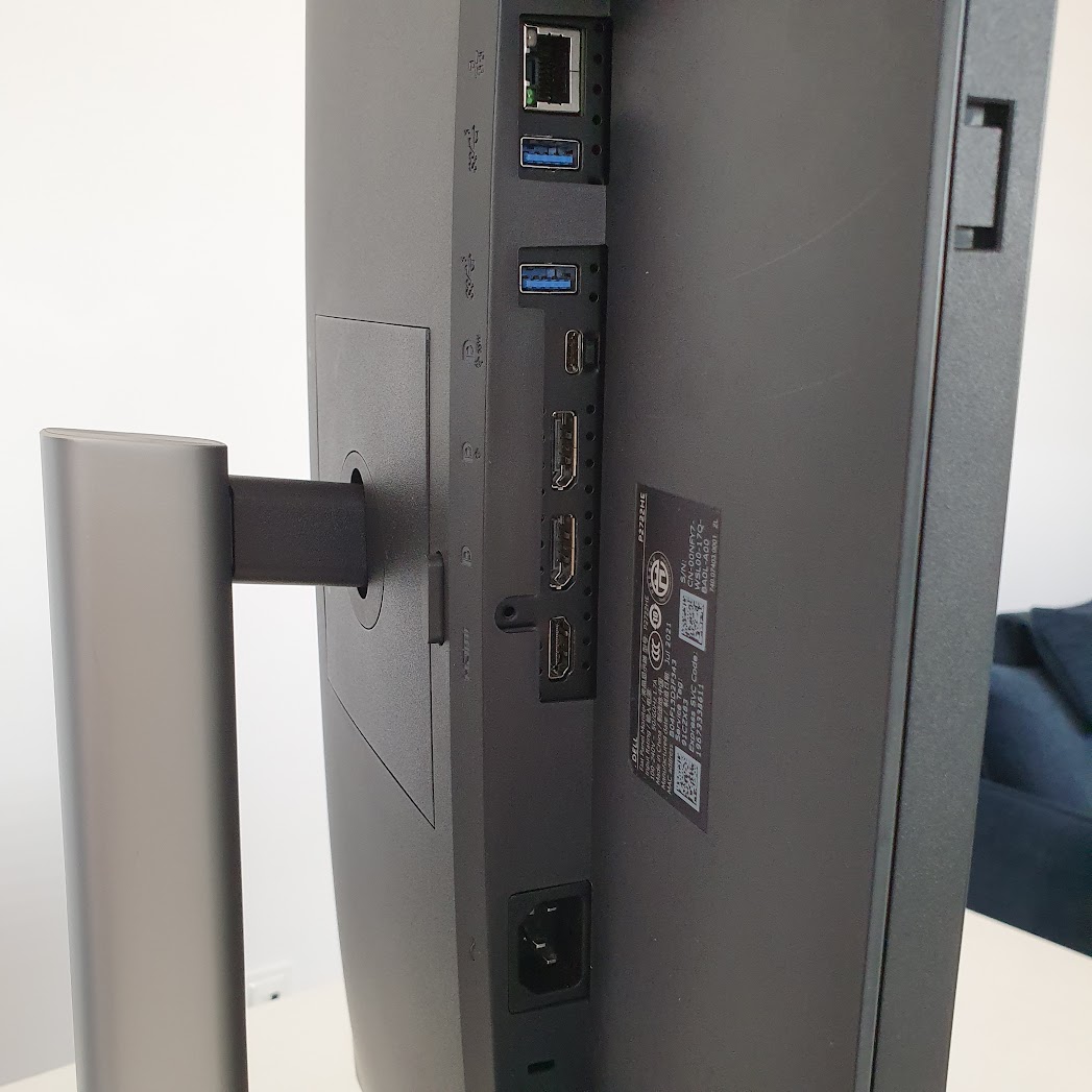 Bezramkowy Monitor Dell P2722HE 27 IPS FHD 1920x1080 HDMI DP USB-C 6 Bezramkowy Monitor Dell P2722HE 27 IPS FHD 1920x1080 HDMI DP USB-C - obrazek 6