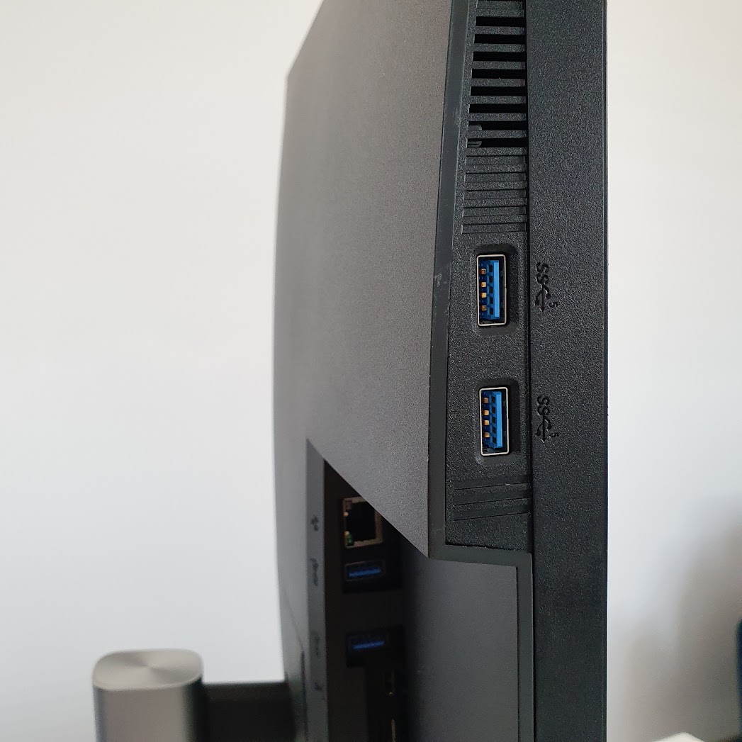 Bezramkowy Monitor Dell P2722HE 27 IPS FHD 1920x1080 HDMI DP USB-C 7 Bezramkowy Monitor Dell P2722HE 27 IPS FHD 1920x1080 HDMI DP USB-C - obrazek 7