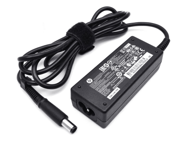 Zasilacz HP 19.5V 45W 4 Czarny zasilacz HP z przewodem oraz okrągłą wtyczką z pinem