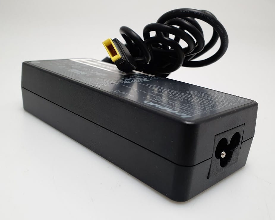 Zasilacz Lenovo 20V 90W | Slim TIP 4 Zasilacz Lenovo 20V 90W z przewodem zakończonym żółtym złączem Slim Tip