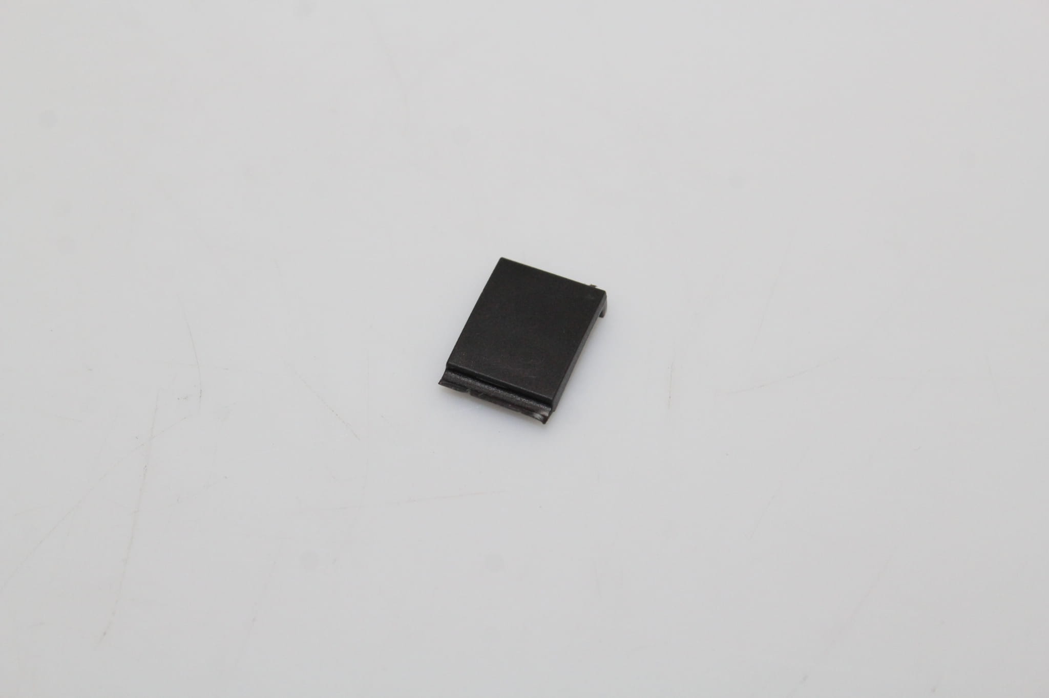 Zaślepka Osłona LAN Dell Latitude 7480 4 Czarna zaślepka portu LAN Dell Latitude 7480, widok z boku