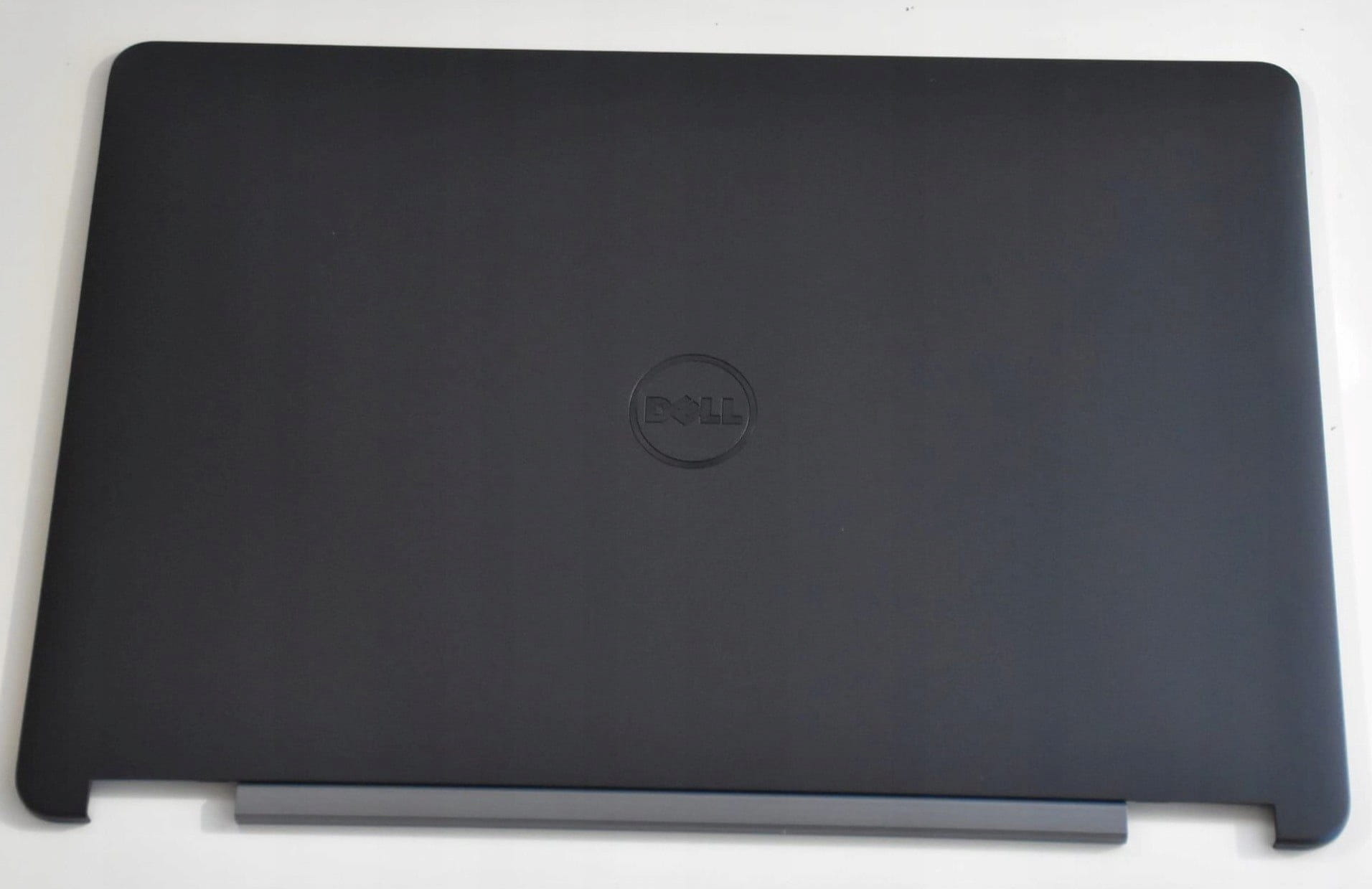 Nowa Klapa Matrycy Dell Latitude E5270 2 Czarna klapa matrycy Dell Latitude E5270 widoczna od zewnętrznej strony