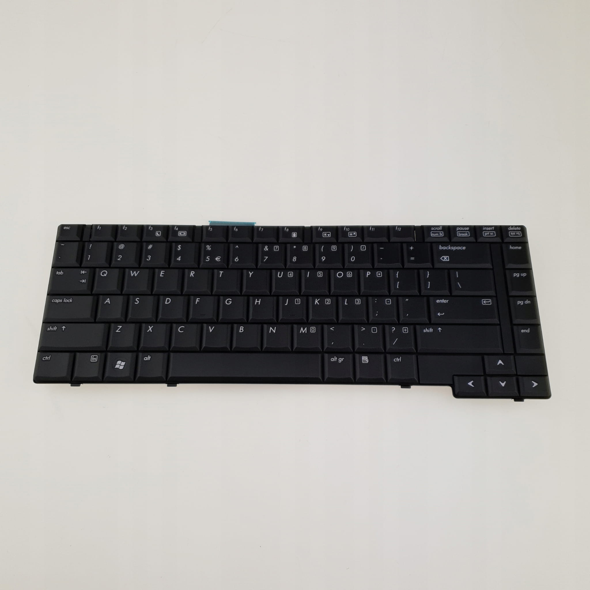 Nowa Klawiatura HP Compaq 6730b 6735b 2 Czarna klawiatura do laptopa HP Compaq 6730b i 6735b, widok od strony klawiszy