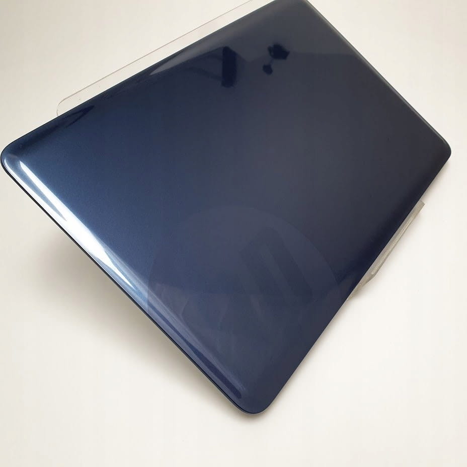Nowa Klapa Matrycy HP 250 G1 Niebieska 4 Błyszcząca niebieska klapa matrycy HP 250 G1 w ujęciu pod kątem