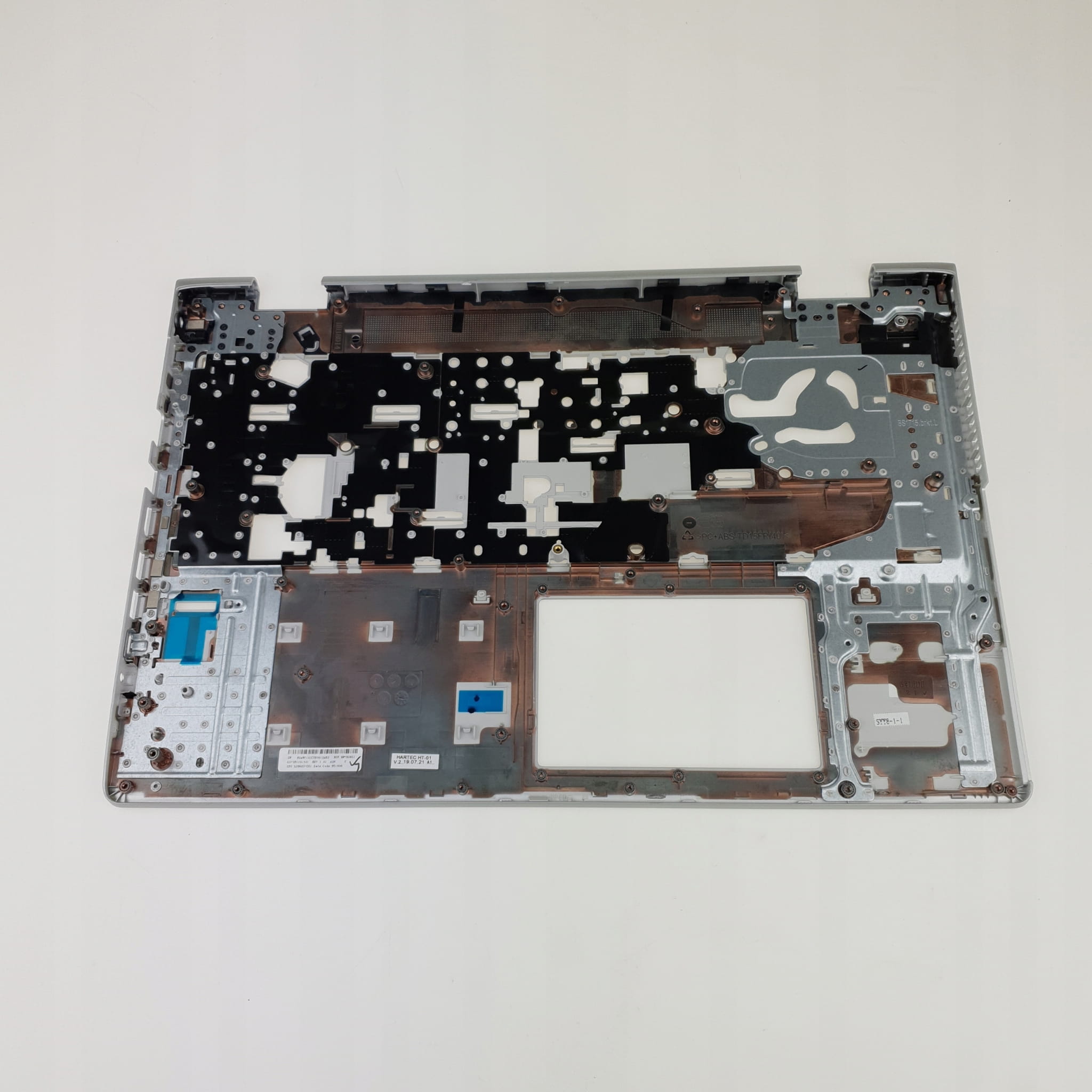Palmrest do HP ProBook 650 G4 | L09603-001 3 Spodnia strona palmrestu do HP ProBook 650 G4 z elementami mocowania klawiatury