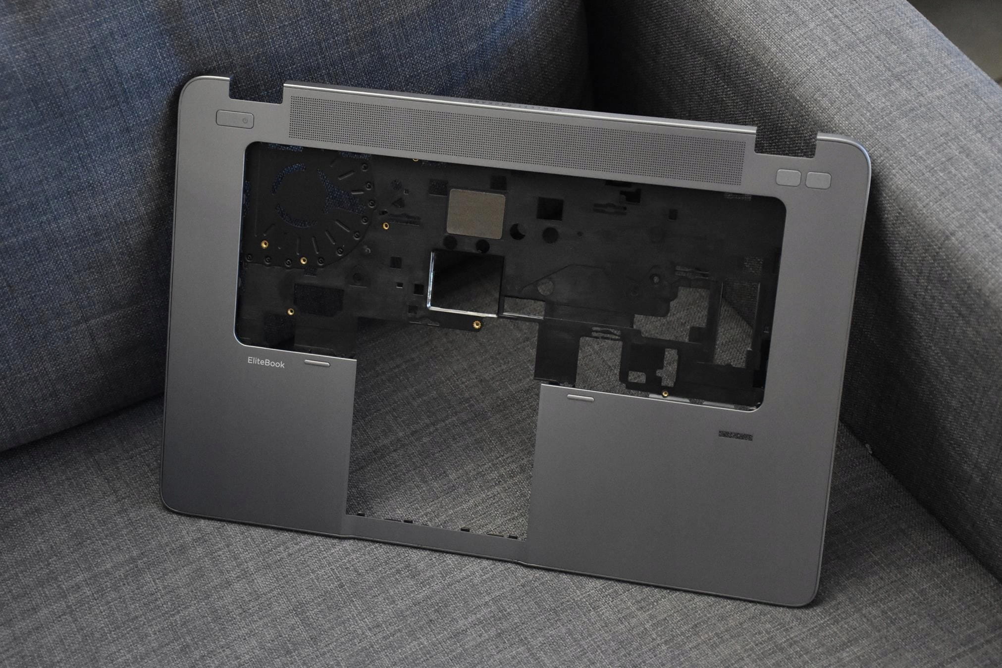 Nowy Palmrest HP 850 G1 850 G2 3 Palmrest do HP 850 G1 i 850 G2 od strony zewnętrznej bez klawiatury i touchpada