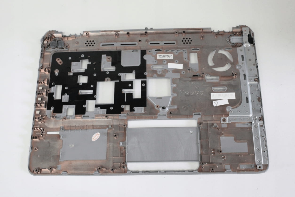 Nowy Palmrest HP 640 G2 645 G2 2 Wewnętrzna strona szarego palmrestu do HP 640 G2 i 645 G2 z mocowaniami