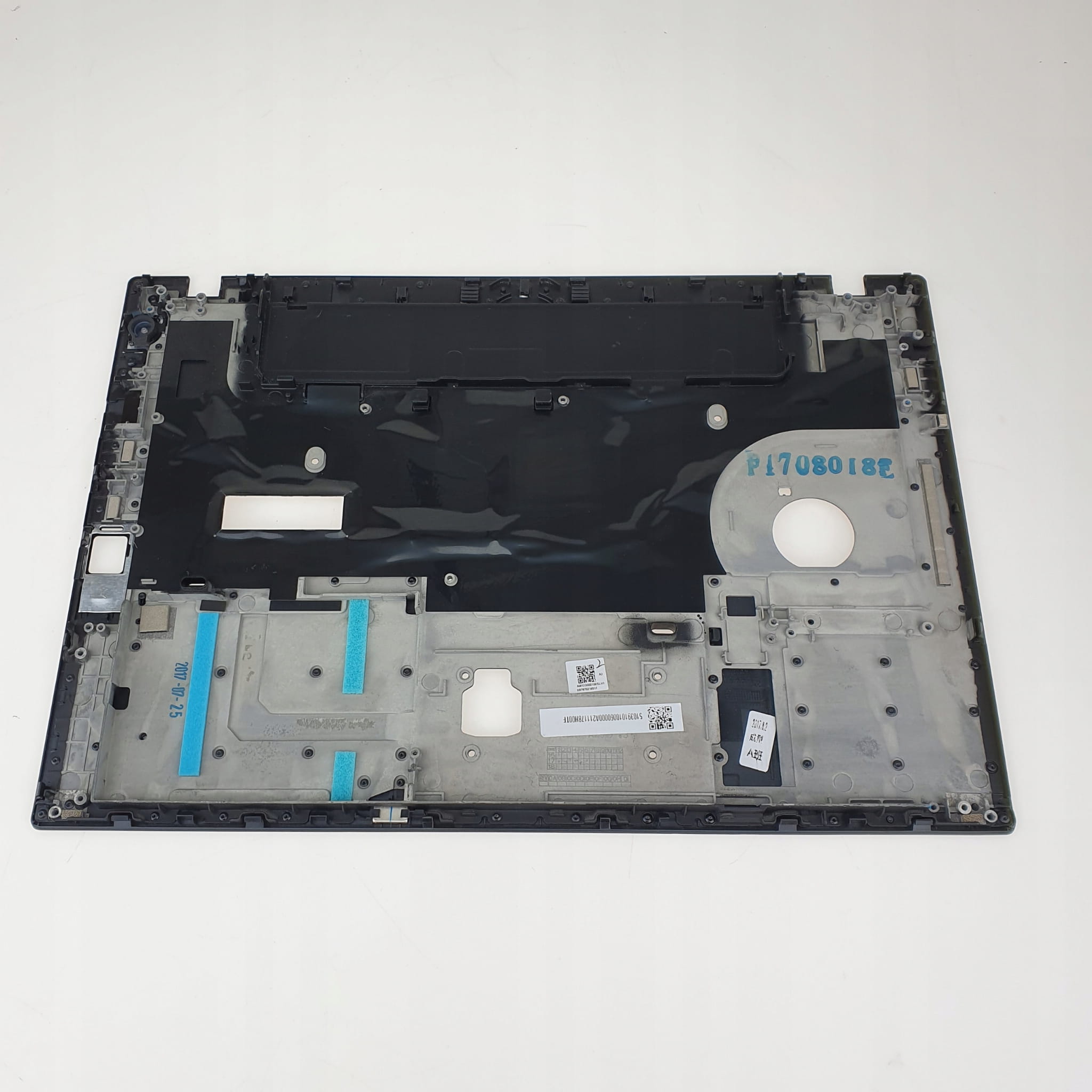 Nowy Palmrest Lenovo ThinkPad T470 3 Palmrest Lenovo ThinkPad T470 od spodu z elementami montażowymi i otworami konstrukcyjnymi