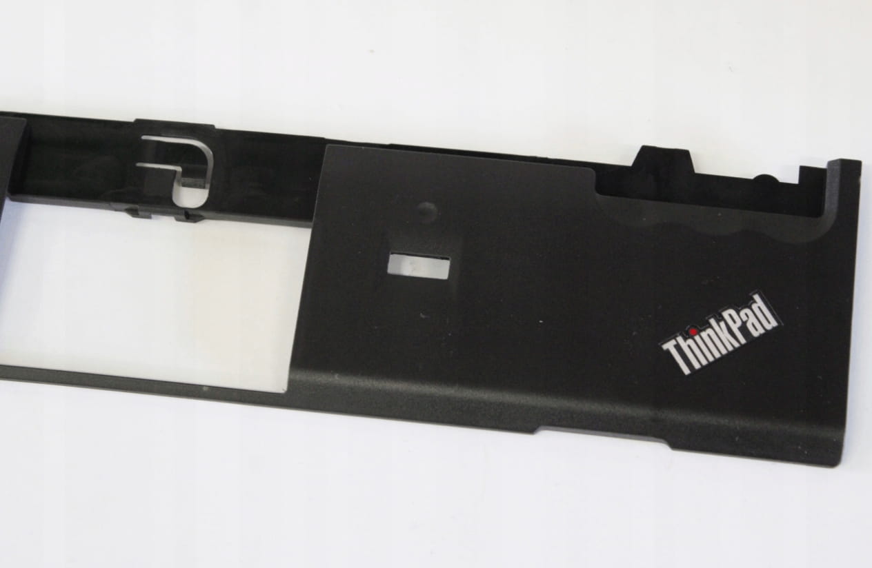 Nowy Palmrest Lenovo X220 Fingerprint 3 Zbliżenie na prawą część palmrestu Lenovo ThinkPad X220 z logo ThinkPad i otworem czytnika