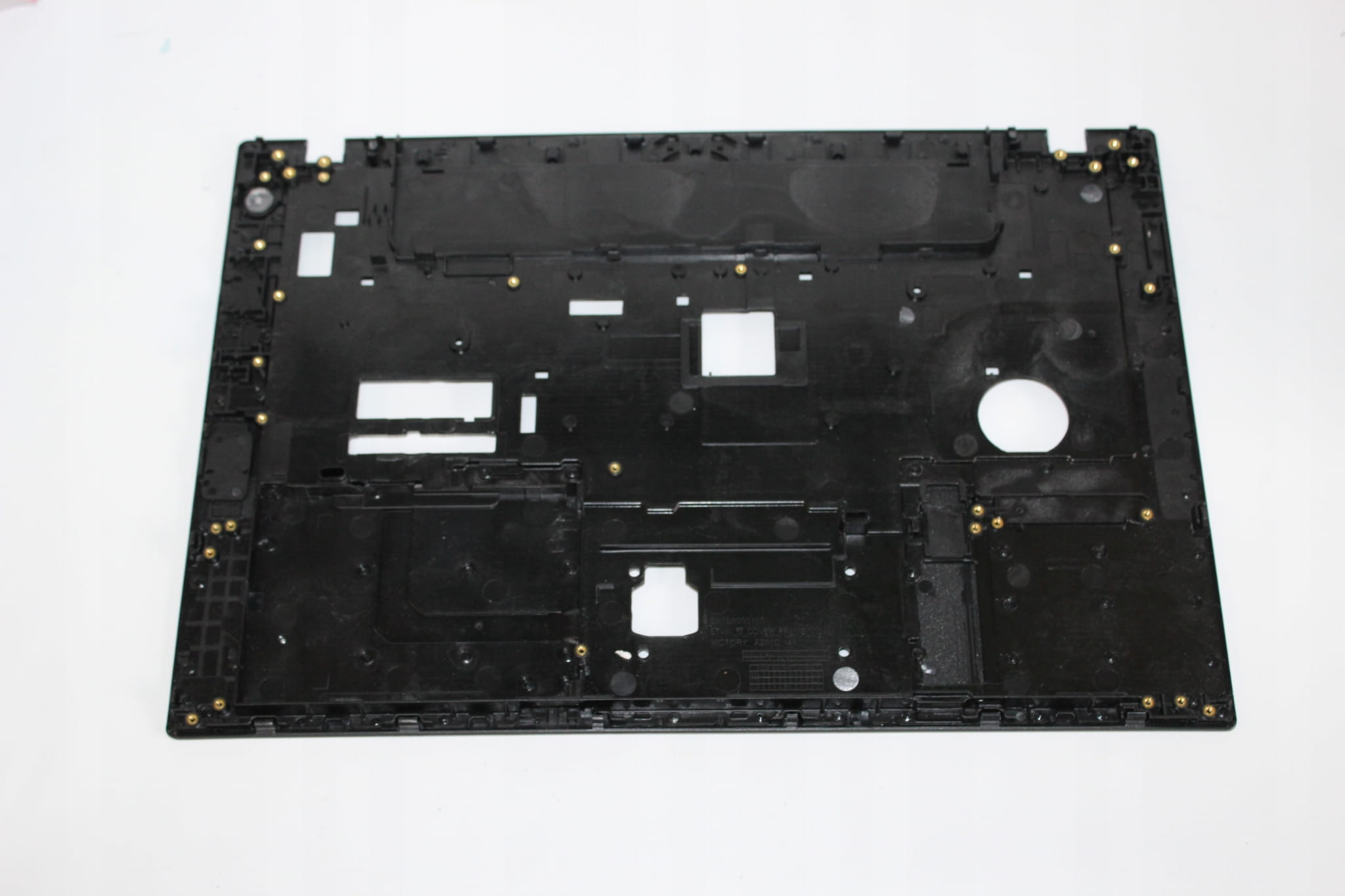 Nowy Palmrest Lenovo ThinkPad T480 2 Spodnia strona czarnego palmrestu Lenovo ThinkPad T480 z otworami montażowymi
