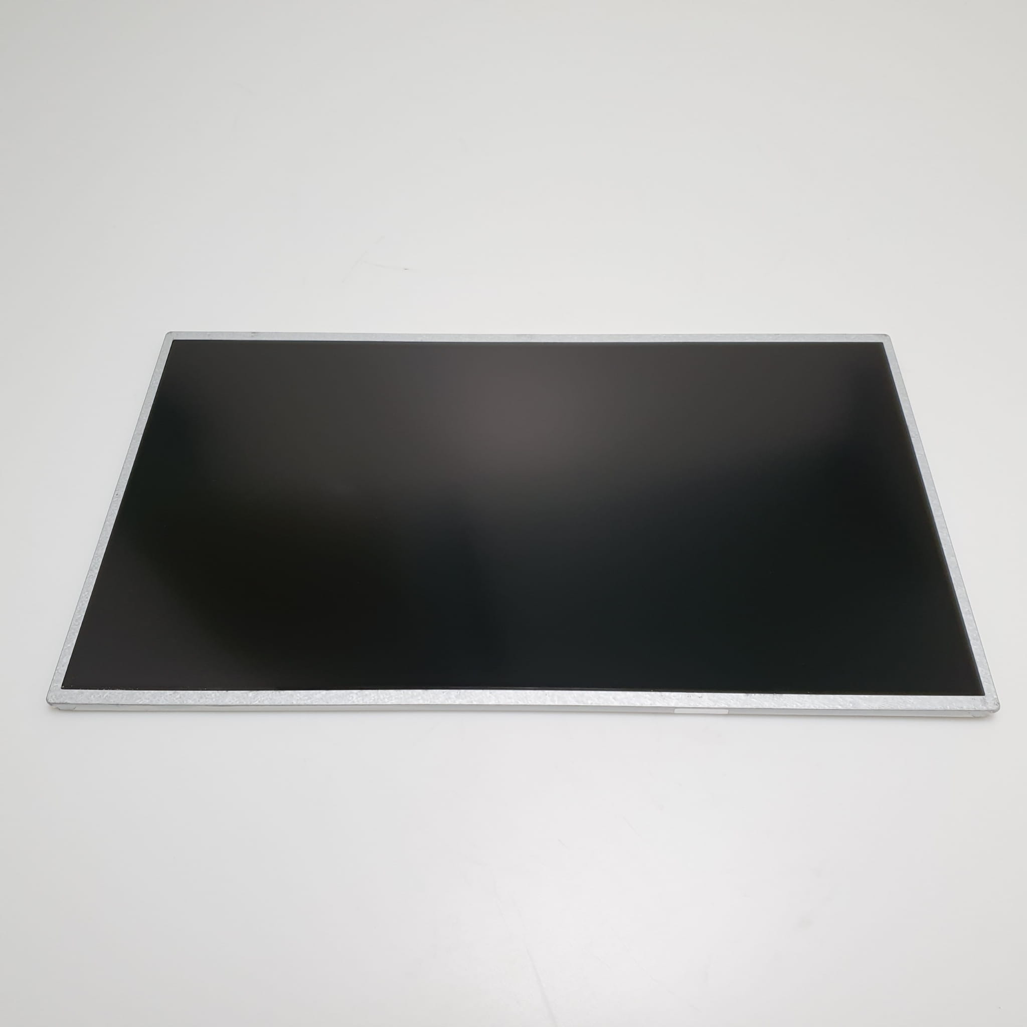 Matryca 15,6 | HD TN | 40pin | N156BGE-L11| HP 6560B Dell E5530 Lenovo T530 4 Matryca laptopowa 15,6 cala widziana od przodu na białym tle