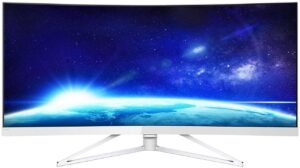 Biały zakrzywiony monitor Philips 34 cale na metalowej podstawie, z ekranem wyświetlającym kosmos